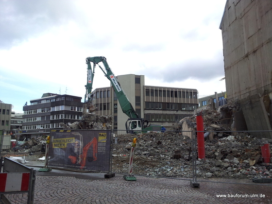 Ulm Wohn- und Einkaufsquartier Sedelhöfe  Abriss der Bestandsbebauung April 2013 (5)