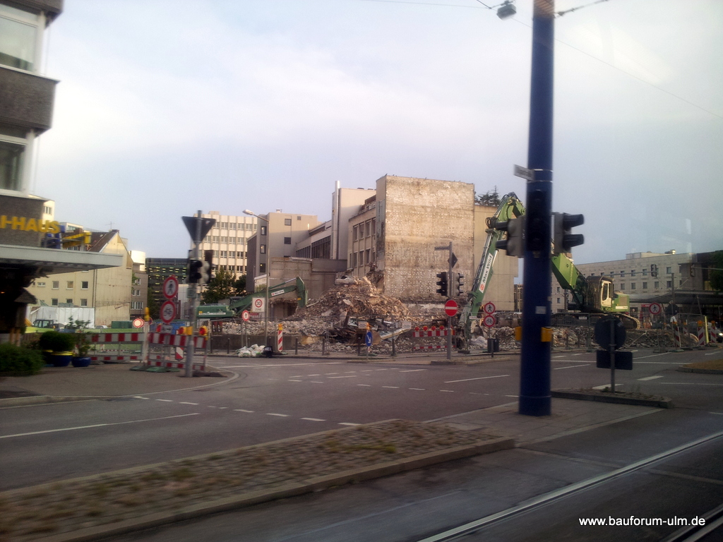 Ulm Wohn- und Einkaufsquartier Sedelhöfe  Abriss der Bestandsbebauung August 2013 (1)
