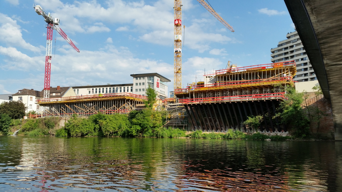 Neu Ulm Brückenhaus Sparkasse mit Inselbebauung Juni 2014 (2)