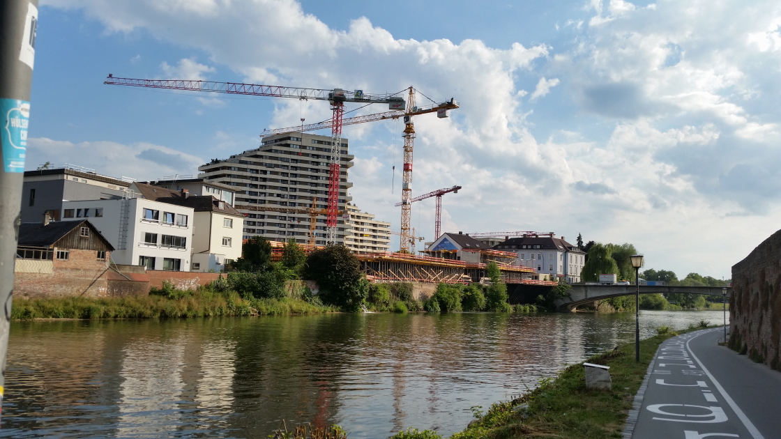 Neu Ulm Brückenhaus Sparkasse mit Inselbebauung Juni 2014 (3)