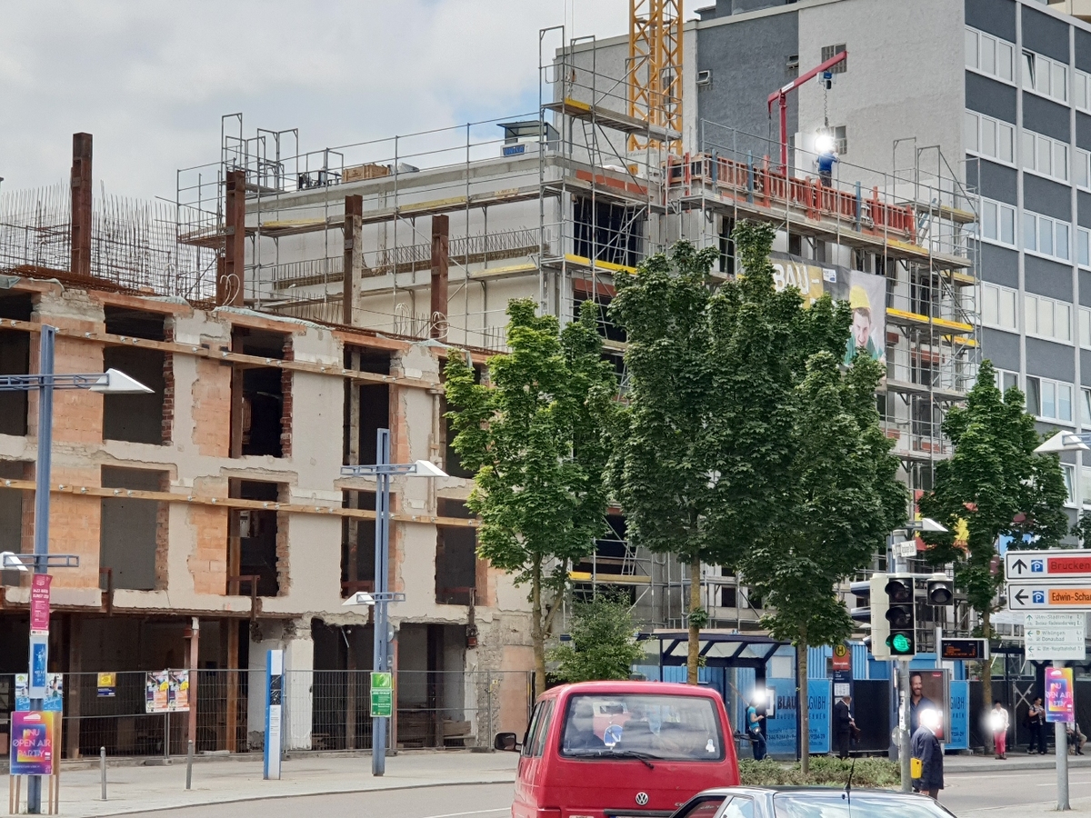 Wohn und Geschäftshaus am Petrusplatz | Marienstraße Juli 2018