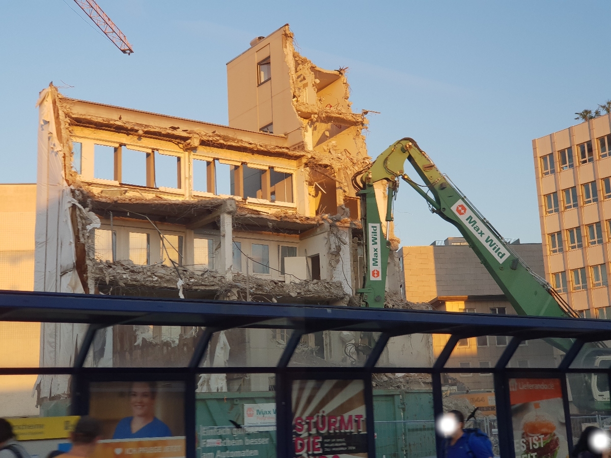 Abriss Bahnhfsplatz 7 August 2018