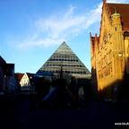Ulm Glaspyramide Stadtbibliothek Schönste Bausünde Deutschlands  (2)